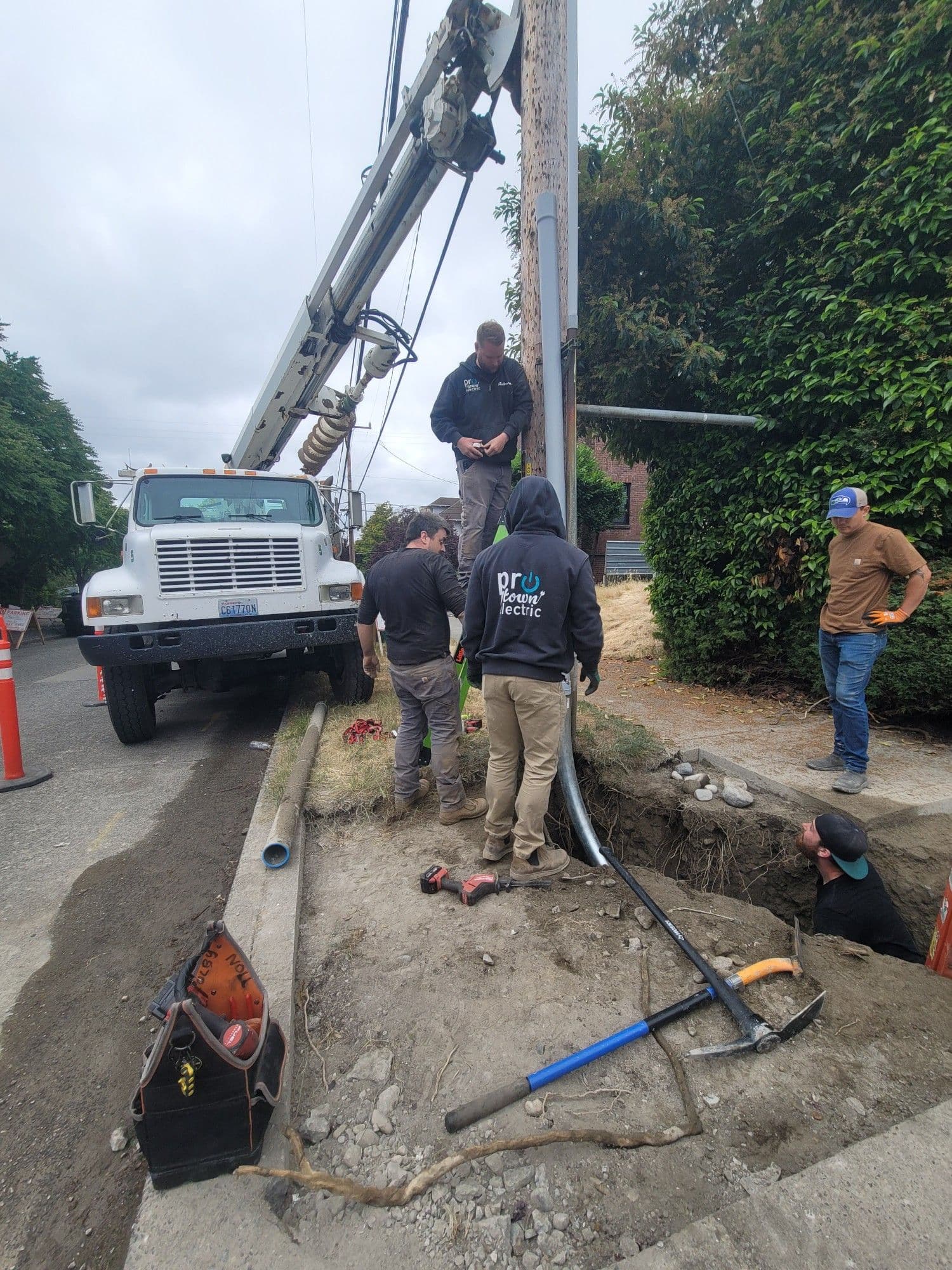Gallery photos for Underground Utility Install Done Right in Seattle: Image #4